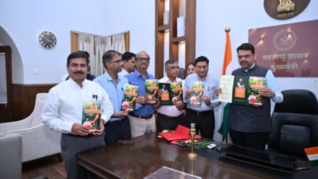 Chief Minister Devendra Fadnavis releases a booklet on the budget