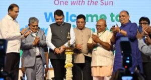 मुख्यमंत्री देवेंद्र फडणवीस यांच्या हस्ते अतिरिक्त बुटीबोरी औद्योगिक क्षेत्रात वारी एनर्जीज् लिमीटेड