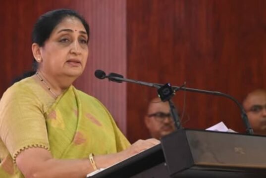 पुणे शहराच्या सार्वजनिकवाहतूक व्यवस्थेला बळकटी देणाऱ्या पुणे मेट्रो प्रकल्पाच्या प्रशासकीय मुख्यालय असलेल्या मेट्रोभवन चे उद्घाटन मुख्यमंत्री देवेंद्र फडणवीस यांच्या हस्ते करण्यात आले.