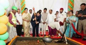 महानगरपालिका सर्वसाधारण रुग्णालय पुनर्विकास टप्पा दोनच्या रुग्णालय इमारतीचे भूमिपूजन मुख्यमंत्री देवेंद्र फडणवीस यांच्या हस्ते झाले.