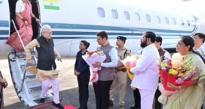 राज्यपाल जिष्णु देव वर्मा यांचे मुंबई येथे आगमन