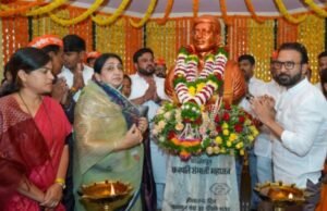 स्वराज्यरक्षक धर्मवीर छत्रपती संभाजी महाराज यांच्या पुण्यतिथीनिमित्त उपमुख्यमंत्र्यांचे अभिवादन