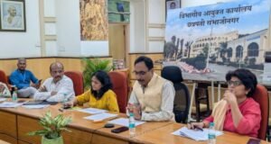 प्रशासकीय कामे गतीने पूर्ण करा – विभागीय आयुक्त जितेंद्र पापळकर