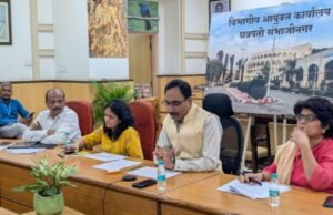 प्रशासकीय कामे गतीने पूर्ण करा – विभागीय आयुक्त जितेंद्र पापळकर