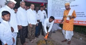 संगमनेर तालुक्यातील औद्योगिक वसाहतीचे काम लवकरच मार्गी लावणार – पालकमंत्री डॉ. राधाकृष्ण विखे पाटील