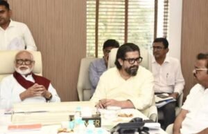 येवला तालुक्यातील गेट नंबर ७७,७६ आणि ७४ या तीन रेल्वे क्रॉसिंगवरील उड्डाण पुलाच्या कामांना मध्य रेल्वेकडून २०२६-२७ मधील सीओआरएसपी अंब्रेला योजनेमधून जूनमध्ये १३६.७९ कोटी निधी उपलब्ध