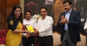 ‘राज्य सेवा हक्क दिनानिमित्त नंदुरबारच्या जिल्हाधिकारी डॉ. मित्ताली सेठी यांचा विशेष गौरव’