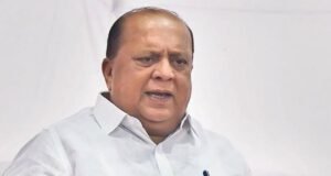 राज्यातील एमबीबीएस अभ्यासक्रमाच्या विद्यार्थ्यांसाठी सन २०२४-२५ व २०२५-२६ या शैक्षणिक वर्षांतील विकास शुल्कातील बदल तसेच एसईबीसी प्रवर्गातील विद्यार्थ्यांना ओबीसी प्रवर्गाच्या धर्तीवर शैक्षणिक शुल्क सवलत