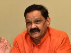 चौकीदार भरती जाहिरात दुरुस्त करण्याचे आदिवासी विकास मंत्री अशोक वुईके यांचे निर्देश