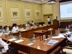 माजी सैनिक कल्याण महामंडळाच्या सुरक्षा कर्मचाऱ्यांच्या वेतनश्रेणीतील अडचणी दूर करून सुरक्षा कर्मचाऱ्यांच्या वेतनश्रेणीत सुसूत्रता आणावी