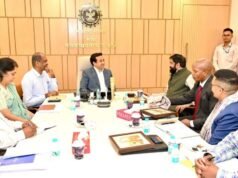 दक्षिण आफ्रिका प्रजासत्ताकाचे नवी दिल्ली येथील उच्चायुक्त प्रो. अनिल सुकलाल यांच्यासह सेड्रिक सी. क्रॉली व गेडियन लाबाने यांनी मंत्री नितेश राणे यांची मंत्रालयात भेट घेतली.