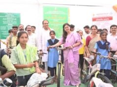 कल्याणकारी योजनांच्या माध्यमातून प्रत्येकाला विकासाच्या प्रवाहात आणण्याचा प्रयत्न