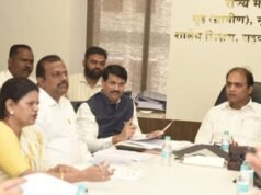 राज्यभरातील शिक्षक, शिक्षकेतर कर्मचारी यांच्या विविध प्रलंबित मागण्या आणि त्यांचे प्रश्न सोडविण्यासाठी शासन सकारात्मक असल्याचे शालेय शिक्षण राज्यमंत्री डॉ. पंकज भोयर यांनी बैठकीत सांगितले.