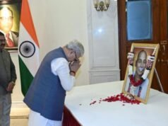 राष्ट्रसंत तुकडोजी महाराज यांना राज्यपालांचे अभिवादन