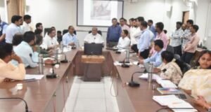 छत्रपती प्रमिलाराजे सर्वोपचार रुग्णालयाचे नूतनीकरण पूर्ण करून १ मे रोजी लोकार्पणासाठी सज्ज करूया – वैद्यकीय शिक्षण मंत्री हसन मुश्रीफ