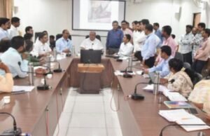 छत्रपती प्रमिलाराजे सर्वोपचार रुग्णालयाचे नूतनीकरण पूर्ण करून १ मे रोजी लोकार्पणासाठी सज्ज करूया – वैद्यकीय शिक्षण मंत्री हसन मुश्रीफ