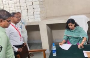 आर्थिक वर्ष 2025-26 चा आढावा : जिल्हा कोषागार कार्यालयास जिल्हाधिकाऱ्यांची भेट