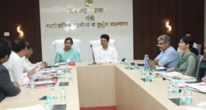 बाह्य यंत्रणेद्वारे दिल्या जाणाऱ्या सेवा प्रभावीपणे राबवा सार्वजनिक आरोग्य मंत्री प्रकाश आबिटकर यांचे निर्देश