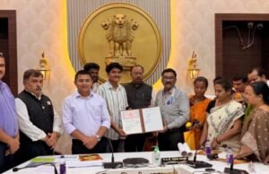 आमझरी बनणार ‘मधाचे गाव’ पर्यटन आणि रोजगारासाठी त्रिपक्षीय करार