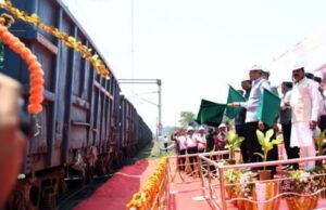 महानिर्मितीच्या छत्तीसगड राज्यातील गारे पालमा सेक्टर -2 कोळसा खाणीतून कोराडी औष्णिक विद्युत केंद्रात येणाऱ्या पहिल्या कोळसा रेल्वेरॅकचे आगमन झाले.