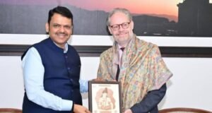 मुख्यमंत्री देवेंद्र फडणवीस यांची डेन्मार्क चे राजदूत रास्मुस अबिलगार्ड क्रिस्टेन्सेन यांनी वर्षा शासकीय निवासस्थानी सदिच्छा भेट घेतली.