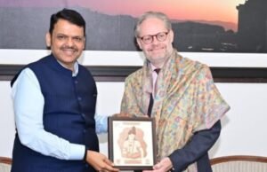 मुख्यमंत्री देवेंद्र फडणवीस यांची डेन्मार्क चे राजदूत रास्मुस अबिलगार्ड क्रिस्टेन्सेन यांनी वर्षा शासकीय निवासस्थानी सदिच्छा भेट घेतली.