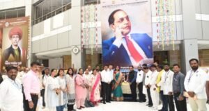 अनुसूचित जाती-जमाती अधिकारी व कर्मचारी संघटनेतर्फे मंत्रालय येथे डॉ.बाबासाहेब आंबेडकर यांना अभिवादन