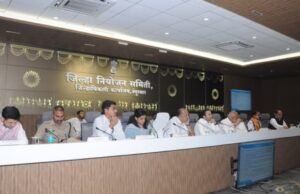 जिल्हा नियोजन आढावा बैठकीत गुणवत्तापूर्ण कामांवर भर