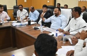 संत शिरोमणी श्री सावता महाराज मंदिराचे डिझाईन आठ दिवसात अंतिम करावे – पालकमंत्री जयकुमार गोरे
