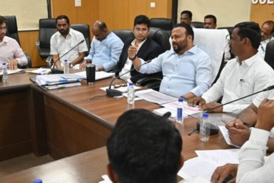 संत शिरोमणी श्री सावता महाराज मंदिराचे डिझाईन आठ दिवसात अंतिम करावे – पालकमंत्री जयकुमार गोरे