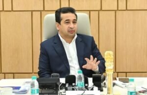 मत्स्यव्यवसाय व बंदरे मंत्री नितेश राणे यांनी पालघर जिल्ह्यातील नांदगांव (वाढवण परिसर) आणि दिघी येथे शिपयार्ड विकसित करण्याबाबत बैठक घेतली.