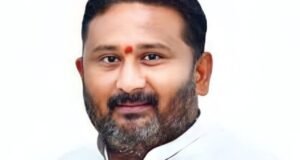 कामगारांना सक्तीची सेवानिवृत्ती देणाऱ्या कंपनी व्यवस्थापनावर कारवाई करा – कामगार मंत्री ॲड. आकाश फुंडकर