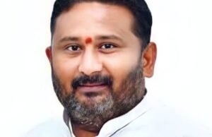 कामगारांना सक्तीची सेवानिवृत्ती देणाऱ्या कंपनी व्यवस्थापनावर कारवाई करा – कामगार मंत्री ॲड. आकाश फुंडकर
