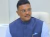अमराठी रिक्षा-टॅक्सी चालकांनी व्यवहारिक मराठीचे धडे घ्यावे; १५ ऑगस्टनंतर मुदतवाढ नाही — मंत्री प्रताप सरनाईक