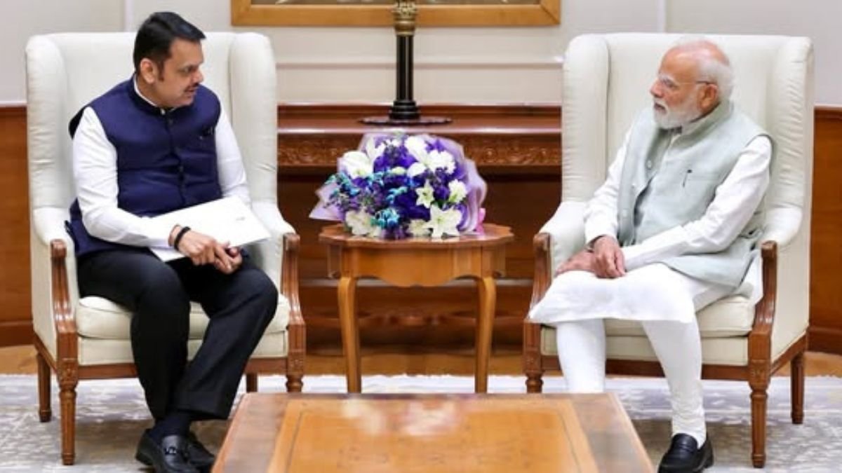 Chief Minister Devendra Fadnavis paid a goodwill visit to Prime Minister Narendra Modi in New Delhi today.