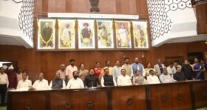 विधानपरिषद सभापती प्रा. राम शिंदे यांनी विधानपरिषदेच्या नवनिर्वाचित १० सदस्यांना दिली शपथ