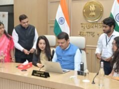 मुख्यमंत्री देवेंद्र फडणवीस यांनी मुंबई येथील वर्षा या शासकीय निवासस्थानी कुटुंबासह स्व-गणना करून भारत सरकारच्या वतीने राबविण्यात येत असलेल्या जनगणना-२०२७ मोहिमेचा शुभारंभ केला.