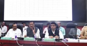 शेतकऱ्यांना वेळेवर बियाणे, खते आणि कर्ज उपलब्ध करा – पालकमंत्री संजय शिरसाट