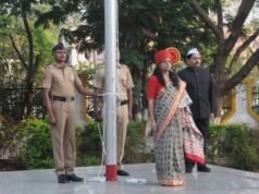 जिल्हाधिकारी डॉ. मित्ताली सेठी यांच्या हस्ते जिल्हाधिकारी कार्यालयात ध्वजवंदन