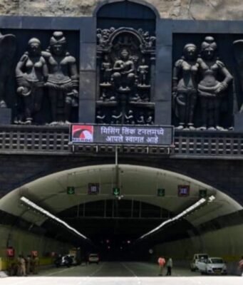 ‘सेल्फी’ साठी कनेक्टिंग लिंकवर थांबू नका; सीसीटीव्हीची २४x७ नजर राहणार