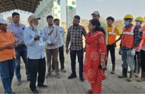 नंदुरबार नगरपालिकेच्या घनकचरा व्यवस्थापन प्रकल्पाची जिल्हाधिकाऱ्यांकडून पाहणी स्वच्छ महाराष्ट्र अभियानांतर्गत प्रकल्प लवकर सुरू करण्याच्या सूचना