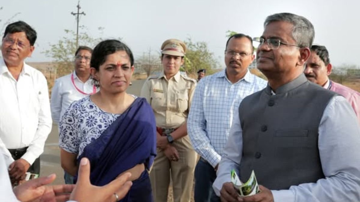 ‘हरित नंदुरबार’ अभियानांतर्गत नवापूर चौफुली परिसरातील हरितीकरण उपक्रमास प्रारंभ