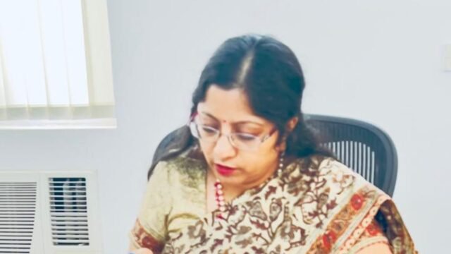 Mrs. Singhal assumed charge as Resident Commissioner.
