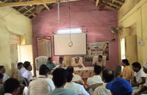 अक्राणी येथे वनहक्क व रोजगार हमी योजनांबाबत महत्त्वपूर्ण निर्णय सामुदायिक वनक्षेत्र विकासासाठी प्रशासनाची समन्वयात्मक भूमिका