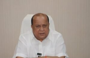 पालकमंत्री हसन मुश्रीफ जिल्हा दौऱ्यावर;आढावा बैठक, पत्रकार परिषद व शासकीय वैद्यकीय महाविद्यालयाला भेट