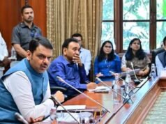 महाराष्ट्राच्या संपन्नतेसाठी पायाभूत सुविधांच्या निर्मिती प्रकल्पांची कामे गतीने पूर्ण होणे गरजेचे आहे.