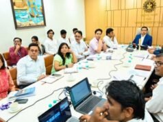 सिंधुदुर्ग, नाशिक, पालघर, औंध-पुणे, नागपूर आणि मुंबई येथील निवडक सहा आयटीआय संस्थांमध्ये बंदरे क्षेत्राशी संबंधित विशेष अभ्यासक्रम सुरू करण्यासाठी आवश्यक तयारी करण्यात यावी