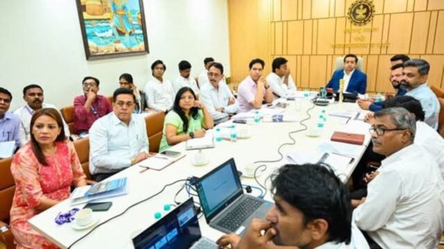 Necessary preparations should be made to launch specialized courses related to the ports sector at six selected ITI institutes in Sindhudurg, Nashik, Palghar, Aundh-Pune, Nagpur, and Mumbai.