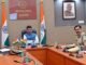 मुख्यमंत्री देवेंद्र फडणवीस यांच्यासमोर जिल्हा पोलीस अधीक्षक हर्ष पोद्दार यांच्या नेतृत्वाखालील अभ्यासगटाने ‘स्फोटके नियम २००८’ संदर्भातील मसुद्याचे सादरीकरण केले.