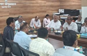 बिडी कामगारांच्या किमान वेतनवाढीबाबत उद्योजकांनी सकारात्मक भूमिका घ्यावी – मंत्री ॲड. आकाश फुंडकर
